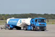 MAN Flugfeldtankwagen (Aral Aviation) in D�sseldorf - 09.10.2009