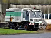 neuere Variante der W50 Kehrmaschine gesehen in Samtens, 07.10.09