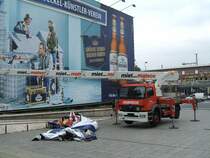 MB Ateco 1823 ,Ausgefahrener Teleskop im Detail.,bei der 
Erneuerung einer Plakatwerbung in Dortmund ,gegenber des
Hauptbahnhofes.(28.09.2007)