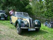 Ein altes BMW Cabrio stand ebenfalls in Bocka auf dem Gelnde des 4Seitenhofes