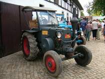 Diese Ackerluftbulldog war neben anderen Lanz Bulldogs im Hof des Vierseitenhofes in Bocka zu sehen
