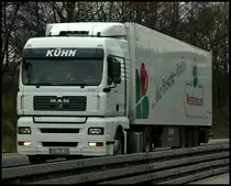 MAN TGA 18.430XLX D20 CommonRail von K�HN ist mit einem Auflieger von WESTFLEISCH unterwegs.