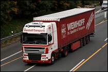 Nochmal eine WEMHOFF-Runde:-D DAF XF95.430 am 09.10.2009 bei Ldenscheid.