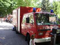 aufgenommen am 13.06.09 in bad harzburg
ausstellung der freiwilligen feuerwehr bad harzburg

Mehrzweckfahrzeug
VW-LT55
Fahrgestell VW,Aufbau Ziegler,ladebordwand hydraulisch
Bj1995,fahrzeug gehhrt der freiwilligen feuerwehr
claustal-zellerfeld,war auf der ausstellung mit den tauchtrupp