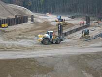 Liebherr Radlader am 16.11.09 a.d. Baustelle des neuen Schiffshebewerkes Niederfinow