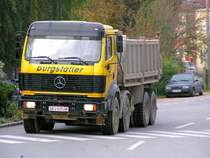 Mercedes-Vierachser mit Schotterladung; RIED i.I. 070928