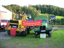 K 700-A und G5 Werkstattwagen standen neben der Burkhardtsdorfer Mehrzweckhalle am Vorabend des 10. Bulldogtreffens bereits da