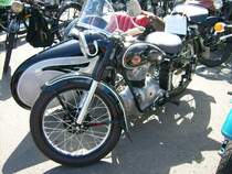 AWO mit Beiwagen beim Burkhardtsdorfer Bulldogtreffen