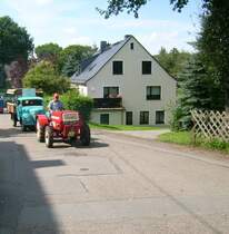 Dieser RS09-15 4x4 nahm an der Schlepperrundfahrt beim Burkhardtsdorfer Bulldogtreffen teil. Er fuhr wie eine andere die kleine Runde.