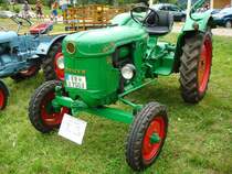 Deutz D30 S,
Ackerschlepper aus dem Jahr 1960,
1700ccm und 28PS,
Buchenbach 2008