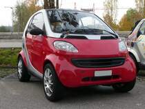 Roter Smart in Schnbhl am 28.10.2009