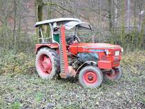 Zetor 4712 auf einer Wiese im Saaletal