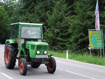 DEUTZ D30-06-S fhrt den Steiglberg Richtung Lohnsburg hinunter;090621