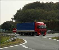 DAF XF105.410SC  SpaceCab  aus (BY) Weirussland. Hier auf der A1 zwischen Hagen und Wuppertal. (19.09.2009)