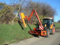 Fendt Gertetrger,
hier mit hydr.Heckenschere bei der Arbeit,
nhe Freiburg Nov.2009