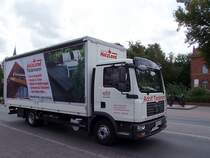 MAN TGL8.180 auf den Straen von Cuxhaven im Bereich Schloss Ritzebttel  ;090829