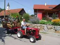 WHEEL-HORSE nimmt mit einem kleinen Einachser bei der Oldtimerrundfahrt in Antiesenhofen teil;090809