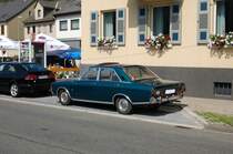 Hier derselbe Wagen noch mal von der Heckseite her. Das Nummernschild habe ich der Fairness halber retuschiert.