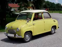 Goggomobil am Weg zur Oldtimerauffahrt in Waldzell;090726