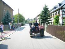 IHC Mc Cormic auf dem Rckweg von der Rundfahrt beim Bulldogtreffen. Hier auf der Turnstrae geht es wieder in richtung Museum