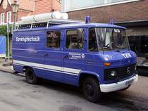 MB407D  Sprengtechnik  des THW-Cuxhaven ist anl�sslich einer Veranstaltung vorgefahren;090830