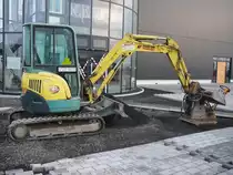 VIO 35 besch�tzt eine R�ttelplatte am 11.12.2009 in 36100 Petersberg