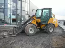 Volvo Radlader auf einer Baustelle in 36100 Petersberg am 11.12.2009
