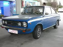 DAF 66 wird an einer Tankstelle in W�rzburg am 12.12.2009 betankt.