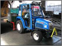 Diesen kleinen ISEKI-Traktor habe ich am 27.07.2009 im Bahnhof von Luzern in der Schweiz angetroffen.