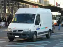 TPG - Citroen Transporter Nr.62 vor dem Bahnhof Genf am 11.12.2009