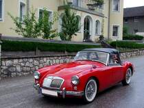 MG A 1600 Roadster;Bj.1960 wird wohl nicht seine Hchstgeschwindigkeit von 125km/h bei der Oldtimerrundfahrt in Neukirchen/Vckla ausfahren;090705