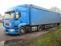 Renault-Sattelzug am einem Sonntag (06.Dezember 2009) auf einem Parkplatz in Bergen/Rgen.