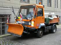 Multicar champion der DB AG steht, einsatzbereit fr den Winterdienst, am 15.12.2009 in Erfurt.