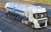 DAF XF Tanksattel - auf der A61 bei Rheinbach 15.12.2009