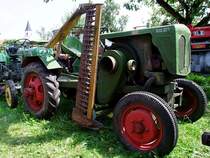  JWT8  mit dem Jenbacher-Dieselmotor mit dem Baujahr1955 wurde auch mit einem Mhbalken versehen, Oldtimerausstellung Reichersberg;090809