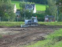 Die 2. russ. T100,hier beim Planieren,stand ebenfalls fr Fhrerstandsmitfahrten zur verfung-wenn auch haups.nur Kinder mitgefahren sind
