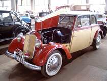 Ein IFA F8 in der KIW- Halle beim Schweriner Oldtimertreffen 2009