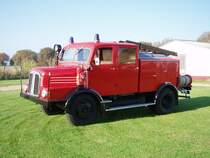 Horch H3a Tanklschfahrzeug TLF 15 vom Int. Feuerwehrmuseum Schwerin fotografiert auf einer berfhrungsfahrt vom Museum in Meetzen in das Museum in Schwerin 2009
