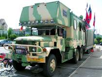 Kriegsveteran zum wandelnden Flohmarkt umkonzipiert; RIED 06-07-23