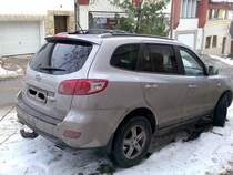 Hyundai Santa F.
