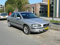 Volvo S60 fotografiert in Leiden, Niederlande am 06-09-2007.