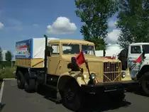 Krass 258-B Bj.1988 Umbau zur Schwerlastzugmaschine 1989, ehemaliges Fahrzeug des Wohnungsbaukombinates Dresden- Abteilung Mei�en. War bis 1994 im Einsatz und sollte dann verschrottet werden. Heute erstrahlt er wieder in neuem Glanz als Werbetr�ger des Truck-Centers Bodenbach.