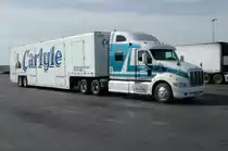 Peterbilt Sattelzug wurde im September 2007 in Kalifornien USA auf einem großen Truckerrastplatz an der 99 zwischen Bakersfield und Fresno gesehen und sofort abgelichtet. 