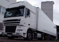 DAF-XF95.480 aus Bulgarien wartet bei einer gro�en Spedition in Ried i.I.auf seine Heimreise ;091229