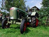 HATZ-H340,Bj.1950 nimmt mit seinen 40PS bei der Oldtimerausstellung in Reichersberg teil;090809