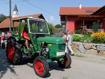DEUTZ_D30 auf der Zielgeraden bei der Oldtimerausfahrt in Antiesenhofen;090809