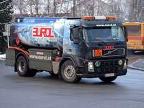 VOLVO ist bei diesen Temperaturen unerm�dlich mit Heiz�llieferungen unterwegs;091221