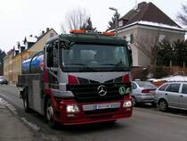 ACTROS mit  Sch�rdinger-Milchtank  steuert das Milchtrocknungswerk Ried i.I. an;10116