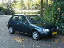 Toyota Starlet 1.3 16V GXi fotografiert in Leiden, Niederlande am 16-10-2007