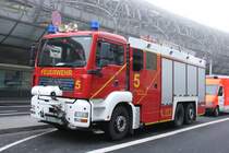Flughafen Feuerwehr D�sseldorf
Fox 5
FLF 6000
MAN TGA 26.410
D US 552
Aufgenommen am Flughafen D�sseldorf am 7.2.2010.
